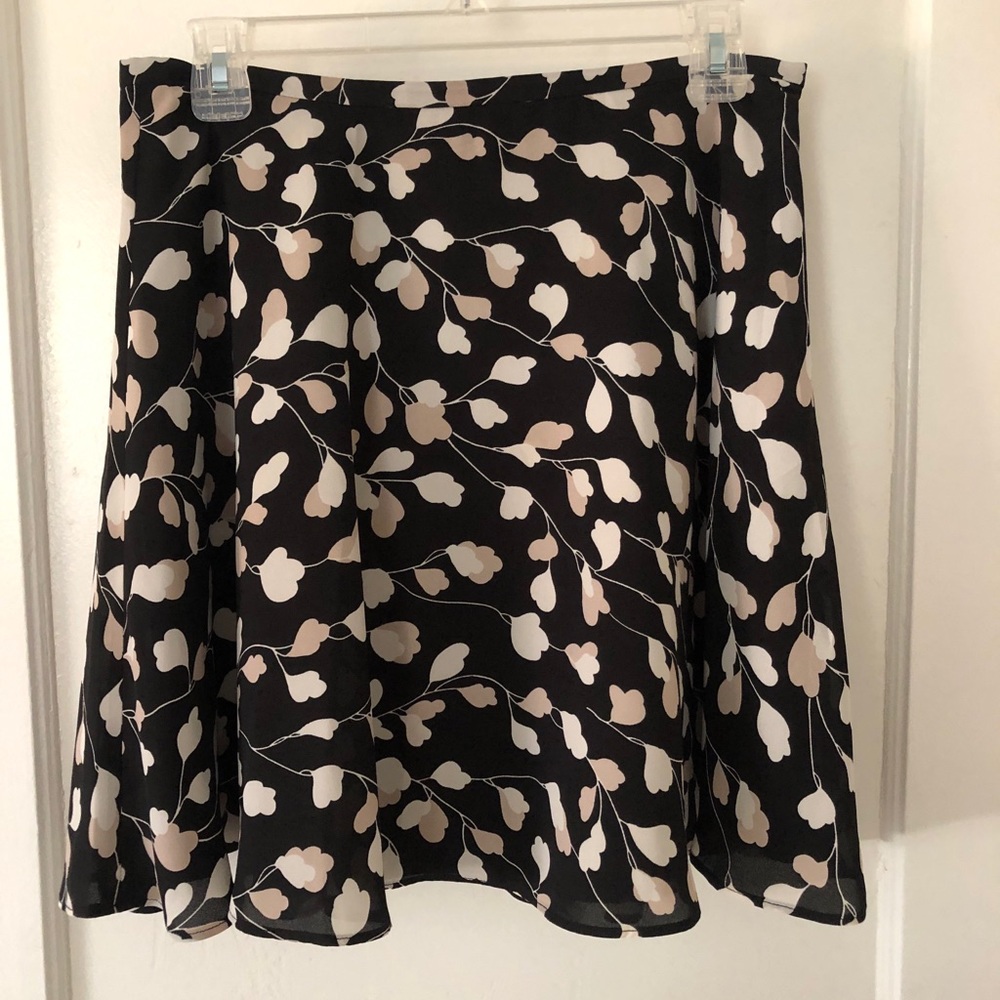 Floral Ann Taylor Loft Skirt Sz. Medium